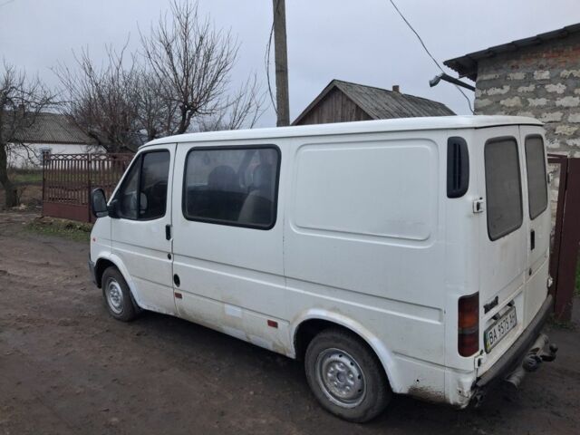 Белый Форд Транзит, объемом двигателя 2.5 л и пробегом 85 тыс. км за 2600 $, фото 1 на Automoto.ua