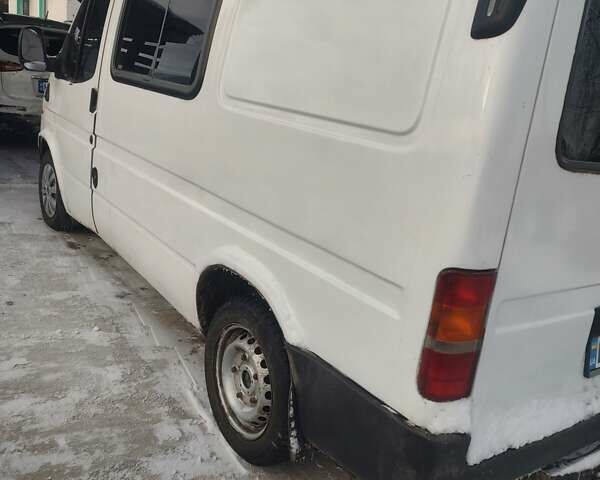 Белый Форд Транзит, объемом двигателя 2.5 л и пробегом 370 тыс. км за 3500 $, фото 6 на Automoto.ua