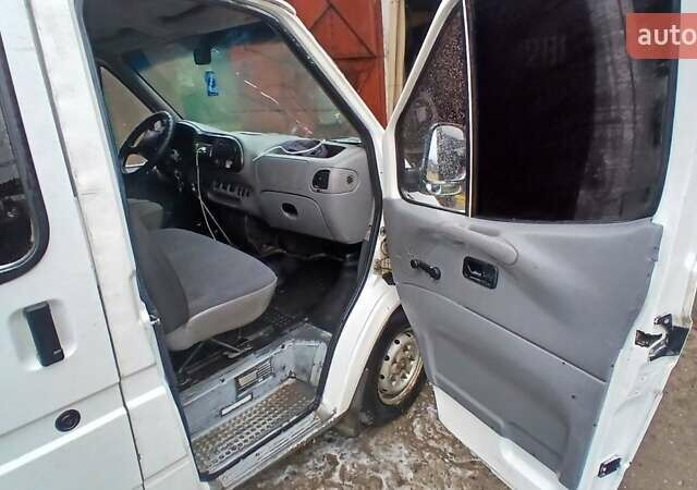 Білий Форд Транзит, об'ємом двигуна 2.5 л та пробігом 390 тис. км за 2600 $, фото 8 на Automoto.ua