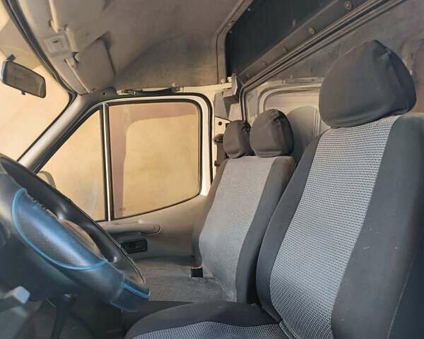 Белый Форд Транзит, объемом двигателя 2 л и пробегом 274 тыс. км за 4500 $, фото 2 на Automoto.ua