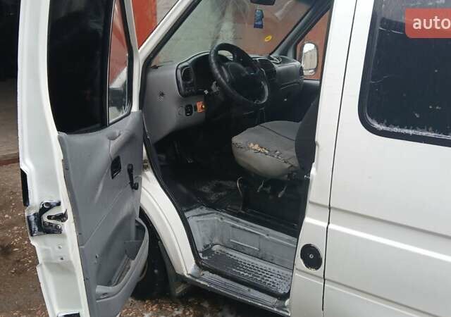 Білий Форд Транзит, об'ємом двигуна 2.5 л та пробігом 390 тис. км за 2600 $, фото 16 на Automoto.ua