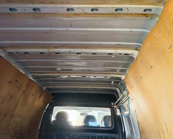 Белый Форд Транзит, объемом двигателя 2 л и пробегом 274 тыс. км за 4500 $, фото 5 на Automoto.ua