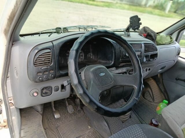 Білий Форд Транзит, об'ємом двигуна 0 л та пробігом 300 тис. км за 2249 $, фото 6 на Automoto.ua
