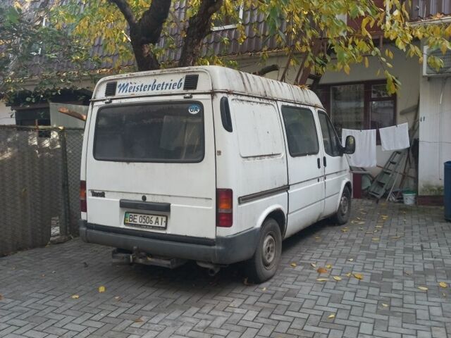 Білий Форд Транзит, об'ємом двигуна 2.5 л та пробігом 200 тис. км за 1200 $, фото 1 на Automoto.ua
