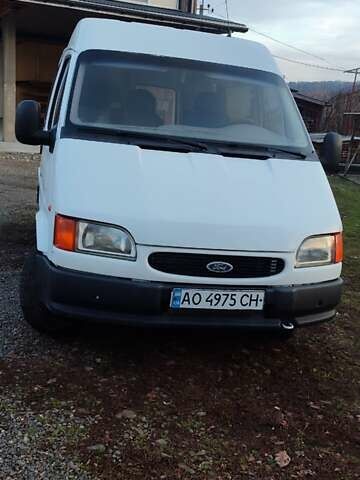 Білий Форд Транзит, об'ємом двигуна 2.5 л та пробігом 325 тис. км за 3600 $, фото 3 на Automoto.ua