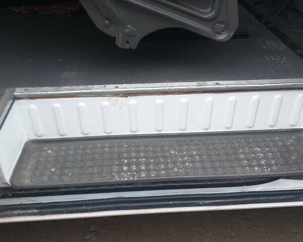 Белый Форд Транзит, объемом двигателя 2.5 л и пробегом 356 тыс. км за 3000 $, фото 6 на Automoto.ua