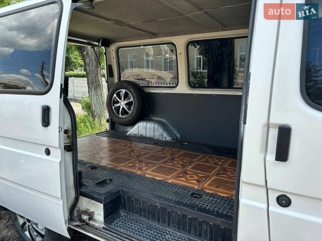 Білий Форд Транзит, об'ємом двигуна 2.5 л та пробігом 300 тис. км за 4000 $, фото 8 на Automoto.ua