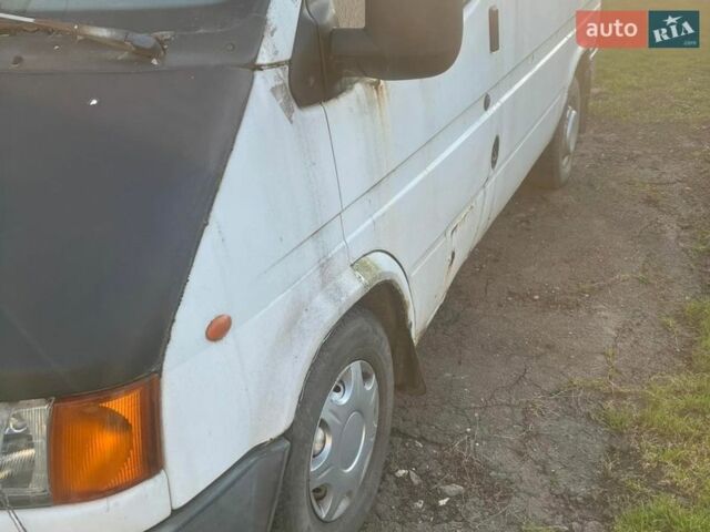 Белый Форд Транзит, объемом двигателя 2.5 л и пробегом 300 тыс. км за 2000 $, фото 1 на Automoto.ua