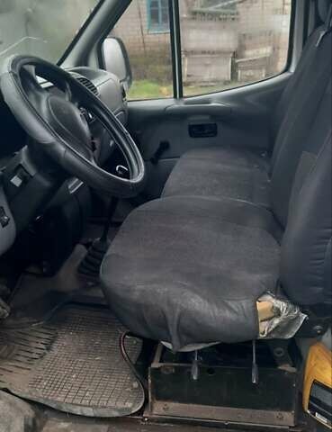 Белый Форд Транзит, объемом двигателя 2.5 л и пробегом 400 тыс. км за 2400 $, фото 7 на Automoto.ua