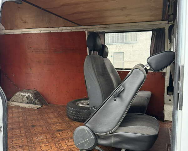 Білий Форд Транзит, об'ємом двигуна 2.5 л та пробігом 300 тис. км за 2799 $, фото 25 на Automoto.ua