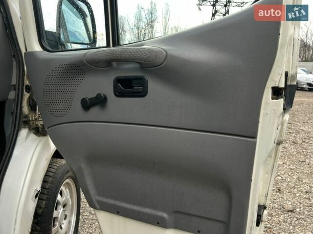 Белый Форд Транзит, объемом двигателя 2.5 л и пробегом 411 тыс. км за 3400 $, фото 17 на Automoto.ua