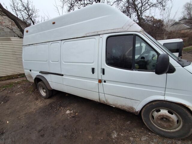 Белый Форд Транзит, объемом двигателя 2.5 л и пробегом 999 тыс. км за 3900 $, фото 2 на Automoto.ua