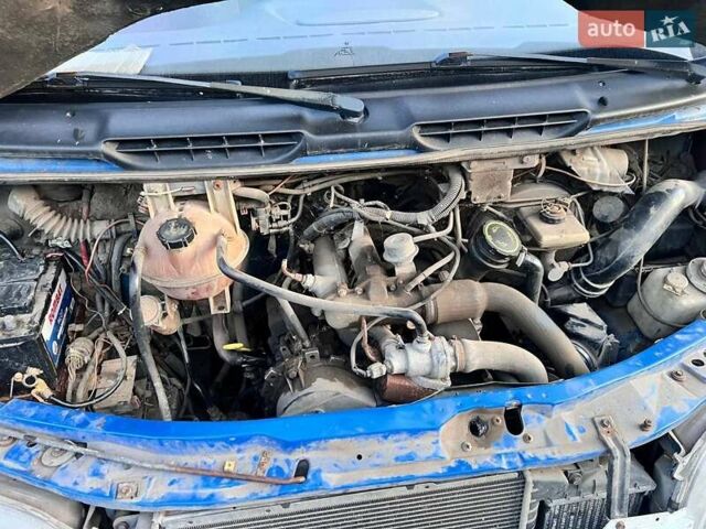 Білий Форд Транзит, об'ємом двигуна 2.5 л та пробігом 400 тис. км за 1750 $, фото 3 на Automoto.ua