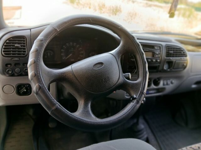 Белый Форд Транзит, объемом двигателя 0 л и пробегом 450 тыс. км за 4300 $, фото 4 на Automoto.ua