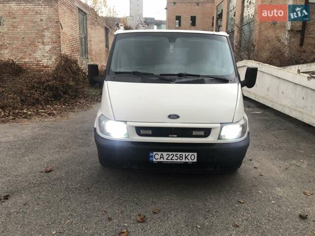 Білий Форд Транзит, об'ємом двигуна 2 л та пробігом 320 тис. км за 3900 $, фото 1 на Automoto.ua