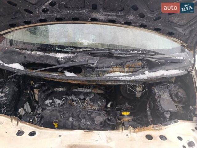 Білий Форд Транзит, об'ємом двигуна 2 л та пробігом 400 тис. км за 1300 $, фото 5 на Automoto.ua