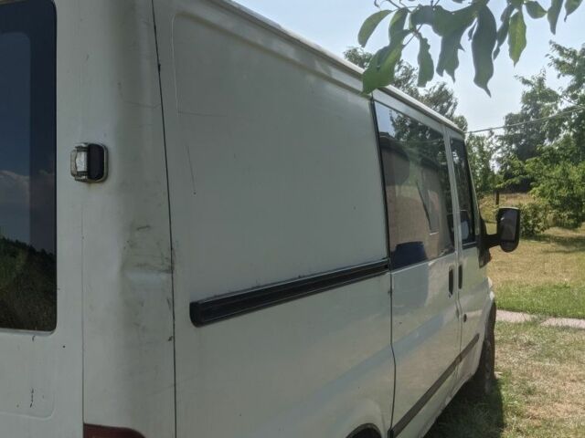 Белый Форд Транзит, объемом двигателя 2 л и пробегом 390 тыс. км за 2000 $, фото 3 на Automoto.ua