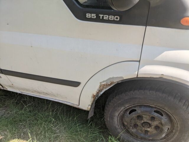 Белый Форд Транзит, объемом двигателя 2 л и пробегом 390 тыс. км за 2000 $, фото 17 на Automoto.ua