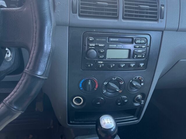 Белый Форд Транзит, объемом двигателя 1.8 л и пробегом 260 тыс. км за 2200 $, фото 4 на Automoto.ua