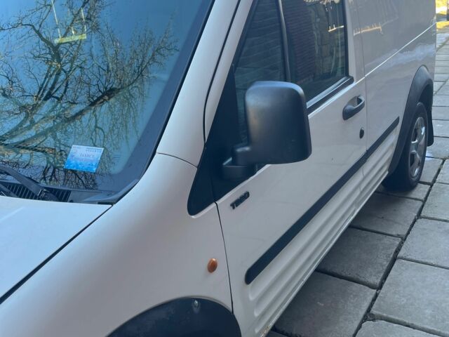 Белый Форд Транзит, объемом двигателя 1.8 л и пробегом 260 тыс. км за 2200 $, фото 2 на Automoto.ua