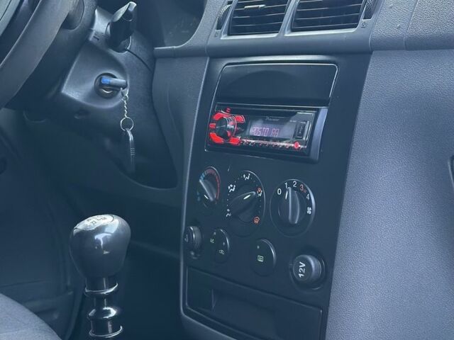 Білий Форд Транзит, об'ємом двигуна 1.8 л та пробігом 500 тис. км за 4100 $, фото 11 на Automoto.ua