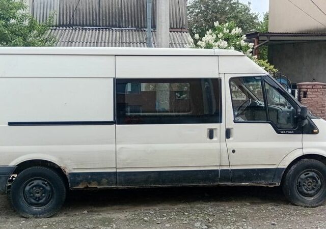 Білий Форд Транзит, об'ємом двигуна 2.5 л та пробігом 300 тис. км за 2810 $, фото 1 на Automoto.ua