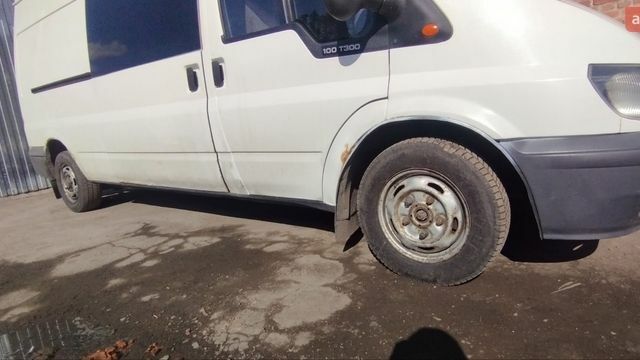 Білий Форд Транзит, об'ємом двигуна 2 л та пробігом 450 тис. км за 6000 $, фото 13 на Automoto.ua