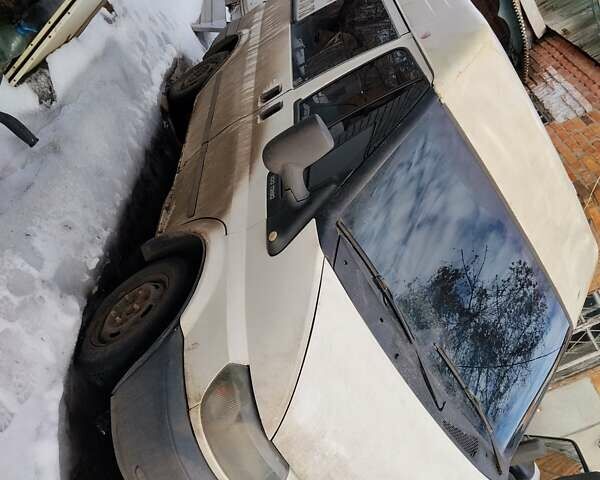 Белый Форд Транзит, объемом двигателя 1.99 л и пробегом 280 тыс. км за 3700 $, фото 1 на Automoto.ua