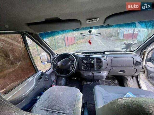 Белый Форд Транзит, объемом двигателя 2.4 л и пробегом 397 тыс. км за 3700 $, фото 4 на Automoto.ua
