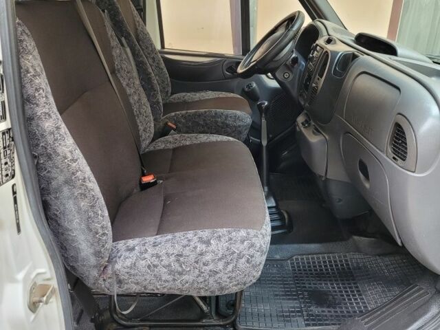 Белый Форд Транзит, объемом двигателя 2 л и пробегом 270 тыс. км за 4650 $, фото 6 на Automoto.ua