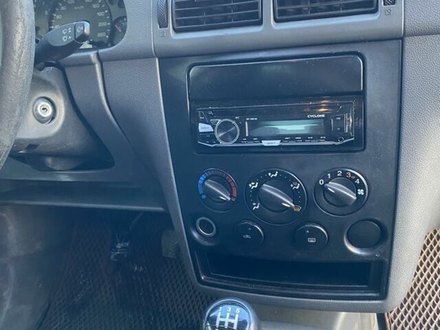 Белый Форд Транзит, объемом двигателя 1.8 л и пробегом 321 тыс. км за 3750 $, фото 5 на Automoto.ua