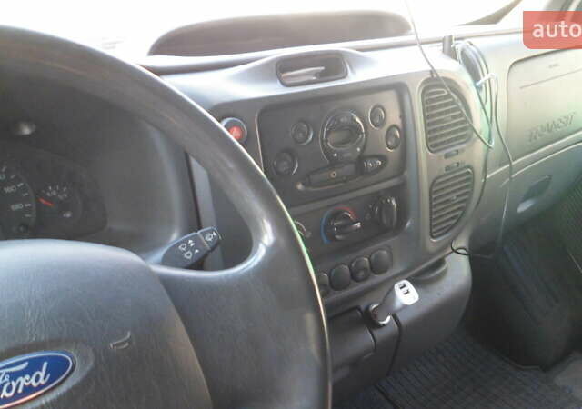 Белый Форд Транзит, объемом двигателя 2 л и пробегом 208 тыс. км за 3800 $, фото 9 на Automoto.ua