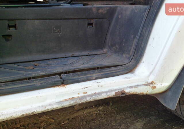 Белый Форд Транзит, объемом двигателя 2 л и пробегом 208 тыс. км за 3800 $, фото 7 на Automoto.ua