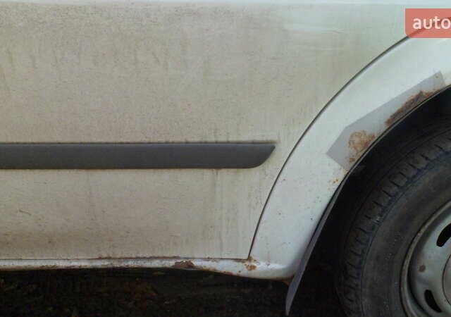 Белый Форд Транзит, объемом двигателя 2 л и пробегом 208 тыс. км за 3800 $, фото 5 на Automoto.ua