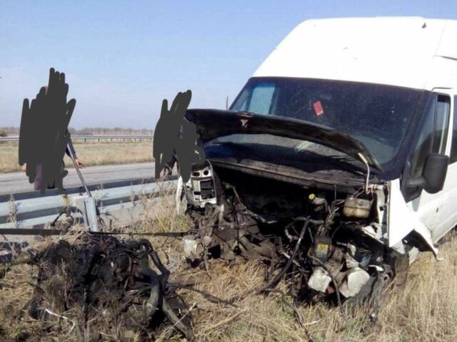 Белый Форд Транзит, объемом двигателя 2 л и пробегом 200 тыс. км за 1850 $, фото 1 на Automoto.ua