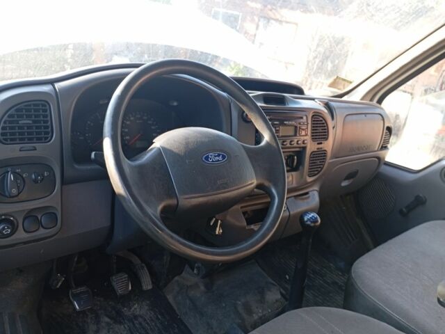 Белый Форд Транзит, объемом двигателя 0 л и пробегом 261 тыс. км за 1000 $, фото 4 на Automoto.ua