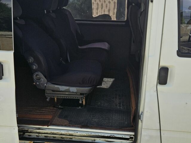 Белый Форд Транзит, объемом двигателя 2 л и пробегом 354 тыс. км за 3000 $, фото 2 на Automoto.ua