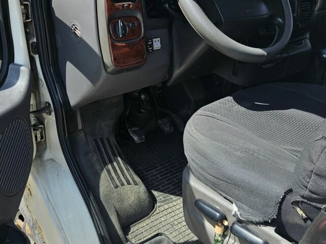 Белый Форд Транзит, объемом двигателя 2 л и пробегом 354 тыс. км за 3000 $, фото 7 на Automoto.ua