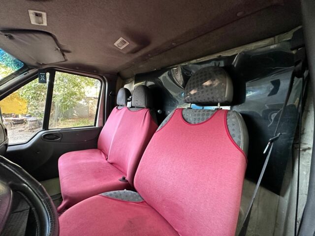 Белый Форд Транзит, объемом двигателя 2 л и пробегом 290 тыс. км за 5900 $, фото 4 на Automoto.ua