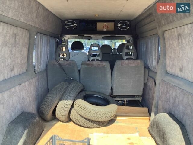 Белый Форд Транзит, объемом двигателя 2 л и пробегом 262 тыс. км за 3850 $, фото 2 на Automoto.ua