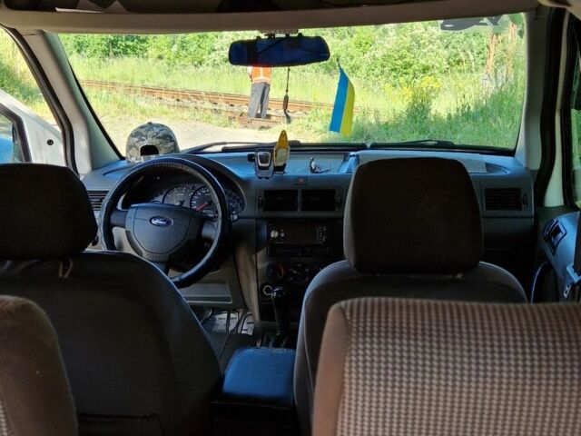 Білий Форд Транзит, об'ємом двигуна 1.8 л та пробігом 309 тис. км за 4300 $, фото 2 на Automoto.ua