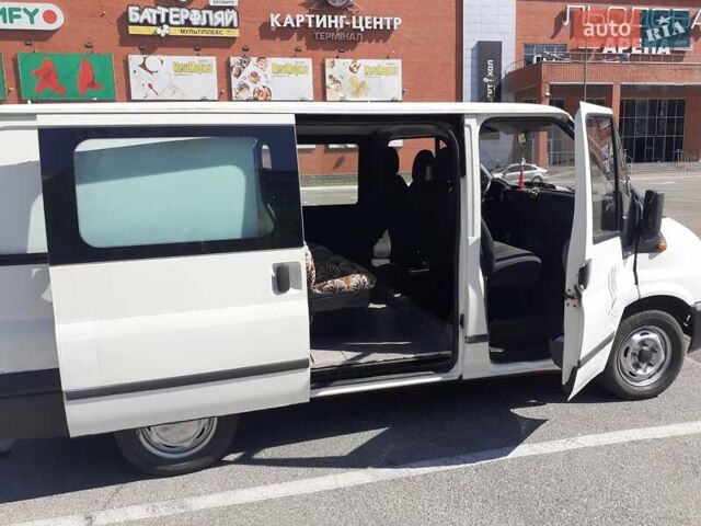 Белый Форд Транзит, объемом двигателя 2 л и пробегом 390 тыс. км за 4300 $, фото 3 на Automoto.ua