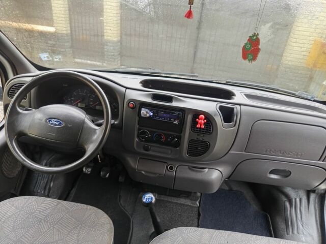 Белый Форд Транзит, объемом двигателя 2 л и пробегом 271 тыс. км за 3600 $, фото 4 на Automoto.ua