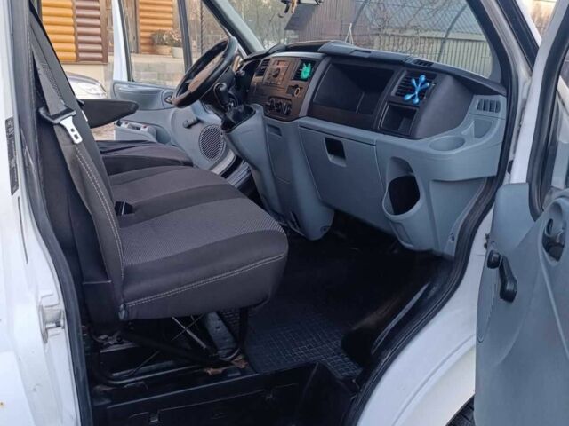 Білий Форд Транзит, об'ємом двигуна 2.2 л та пробігом 341 тис. км за 5900 $, фото 13 на Automoto.ua