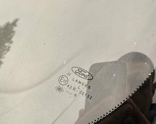 Белый Форд Транзит, объемом двигателя 2 л и пробегом 235 тыс. км за 4599 $, фото 34 на Automoto.ua