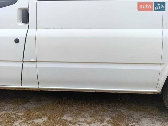Белый Форд Транзит, объемом двигателя 2.2 л и пробегом 341 тыс. км за 5900 $, фото 6 на Automoto.ua