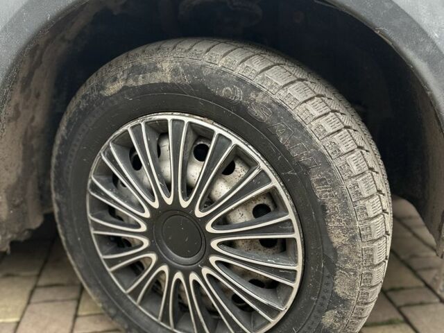 Белый Форд Транзит, объемом двигателя 1.8 л и пробегом 273 тыс. км за 3700 $, фото 5 на Automoto.ua