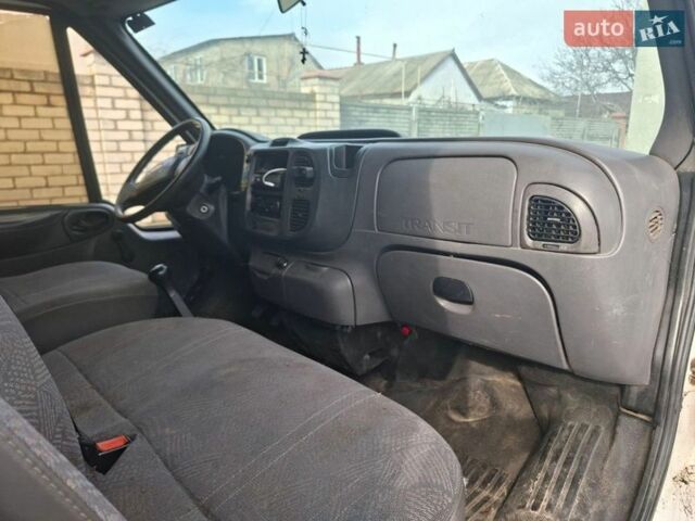 Белый Форд Транзит, объемом двигателя 2 л и пробегом 370 тыс. км за 1700 $, фото 6 на Automoto.ua