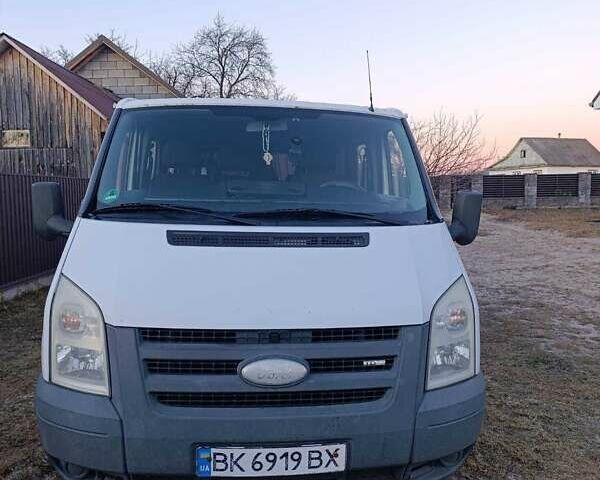 Белый Форд Транзит, объемом двигателя 2.2 л и пробегом 341 тыс. км за 5900 $, фото 2 на Automoto.ua