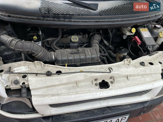 Белый Форд Транзит, объемом двигателя 2 л и пробегом 300 тыс. км за 2350 $, фото 14 на Automoto.ua